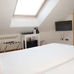 Stellae Luscofusco Hostel *