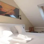 Hostel Stellae Luscofusco Σαντιάγο ντε Κομποστέλα