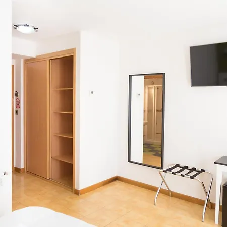 Stellae Luscofusco Hostel *