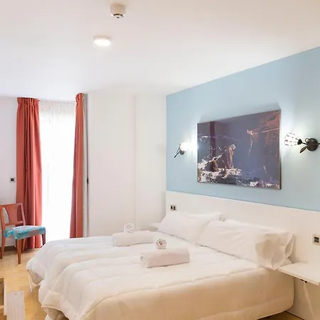 Stellae Luscofusco Hostal *